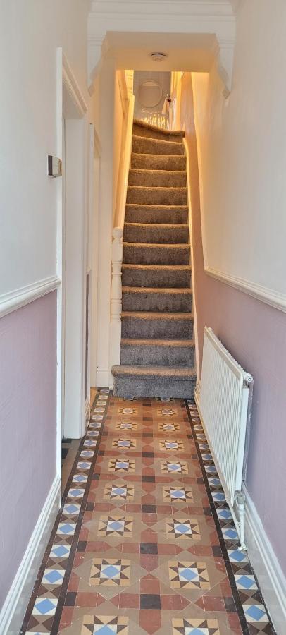 Hartoft St - 2 Bed Near River York Exterior photo