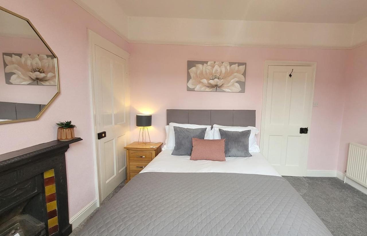 Hartoft St - 2 Bed Near River York Exterior photo